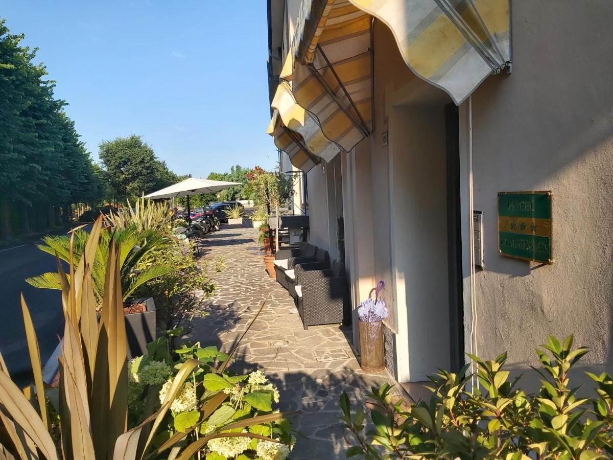 Hotel La Passeggiata Desenzano del Garda Buitenkant foto