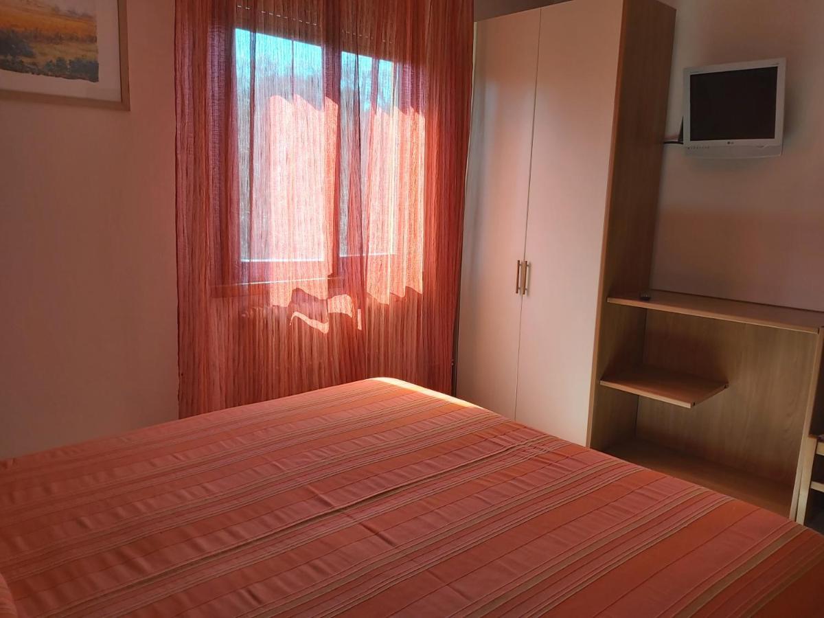 Hotel La Passeggiata Desenzano del Garda Buitenkant foto