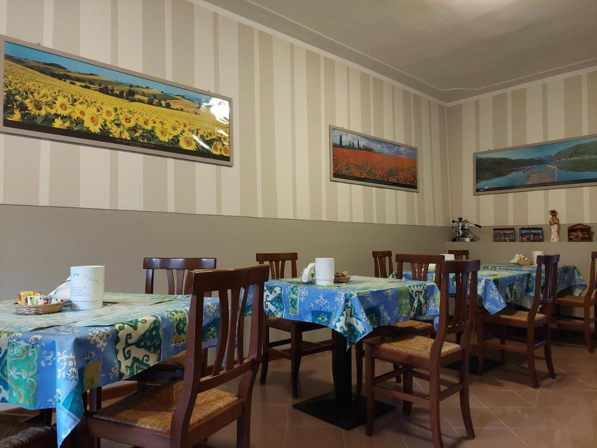 Hotel La Passeggiata Desenzano del Garda Buitenkant foto